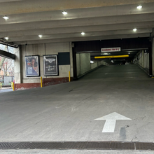 Cargar imagen en el visor de la galería, Lámpara LED Canopy 60W 5000K
