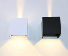Cargar imagen en el visor de la galería, Lampara LED decorativa pared cubo 10w IP65
